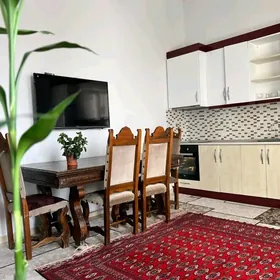 14 Tapgyr Balşekeriň gapdaly