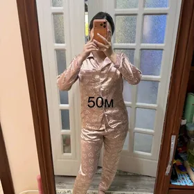 Платья и кофты разные вещи