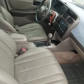 Toyota Avalon 1999