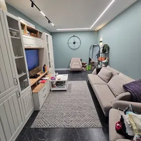 Центр города 2этаж 3ком 75м2