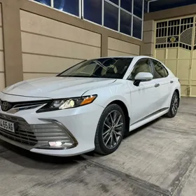 Toyota Camry 2022