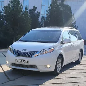 Toyota Sienna 2011