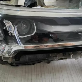 Hilux morda taze zapjaslar