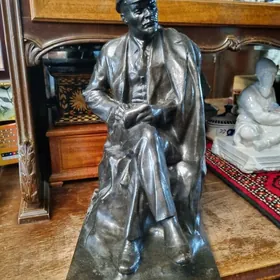 Статуэтк Ленин чугун