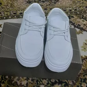 akja krosovka razmer 41