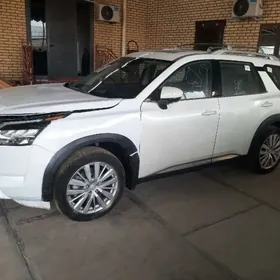 Nissan Pathfinder 2023