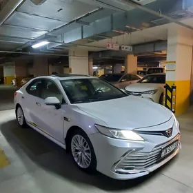 Toyota Camry 2020