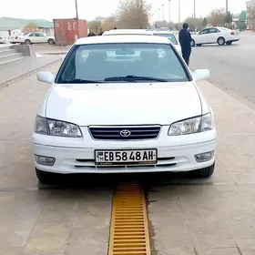 Toyota Camry 2000