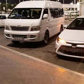 Toyota Hiace 2014