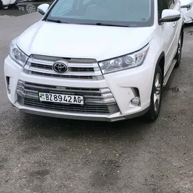 Toyota Highlander 2017
