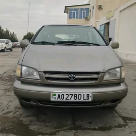 Toyota Sienna 2000