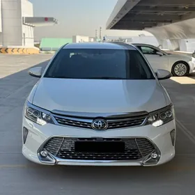 Toyota Camry 2017