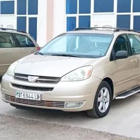 Toyota Sienna 2004