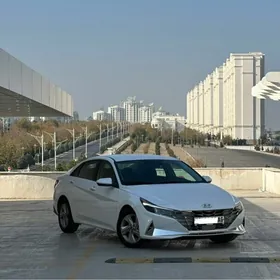 Hyundai Elantra 2022