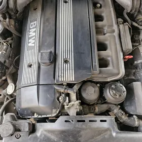 Bmw E39  mator 2.2