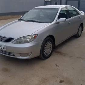 Toyota Camry 2004