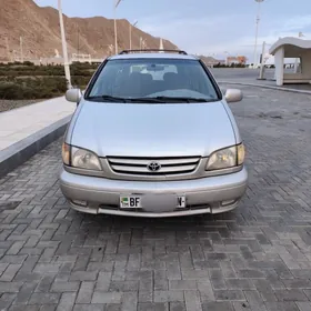 Toyota Sienna 2002