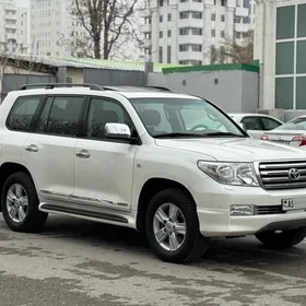Toyota Land Cruiser 2011