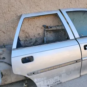 Gapylar ikisi sag tarap