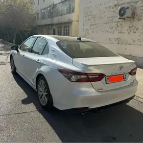 Toyota Camry 2024