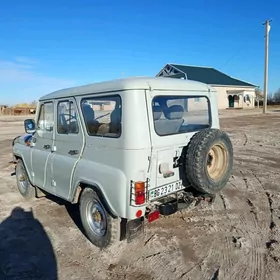 UAZ 469 1999