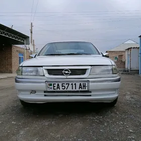 Opel Vectra 1990