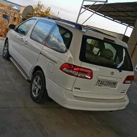 Toyota Sienna 2000