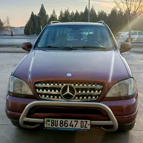 Mercedes-Benz M-Class 1998