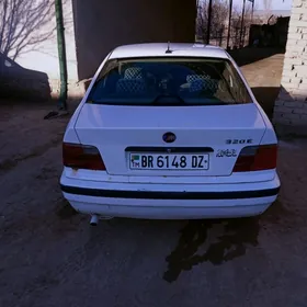 BMW 320 1993