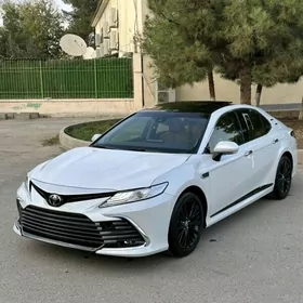 Toyota Camry 2023