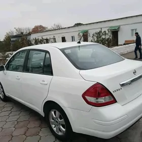 Nissan Versa 2010