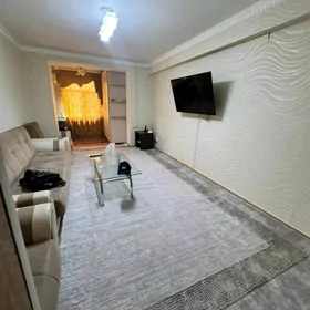 Arenda 4mkr 3komnat 2nji etaź