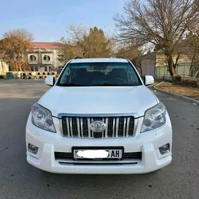 Toyota Land Cruiser Prado 2011