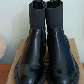 Женские сапожки Stradivarius