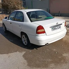 Daewoo Nubira 2001