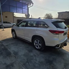 Toyota Highlander 2019