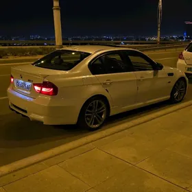 BMW 330 2011