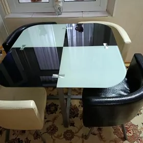 стол стеклянный и 4кресла