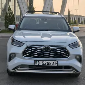 Toyota Highlander 2021