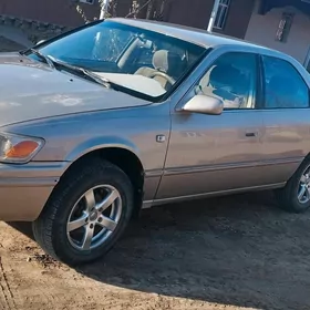 Toyota Camry 1998
