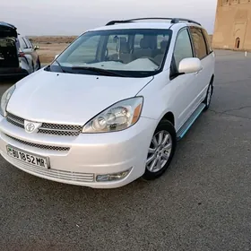 Toyota Sienna 2004