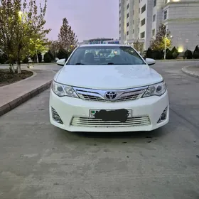Toyota Camry 2013