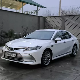 Toyota Camry 2022