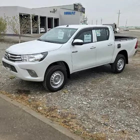Toyota Hilux 2025