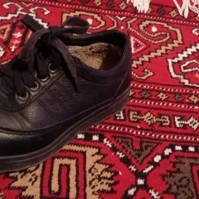 кожаный сапок 34раз