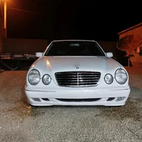 Mercedes-Benz E320 2000