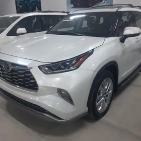Toyota Highlander 2022