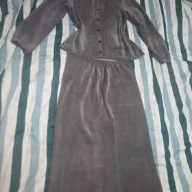 юбочный костюм