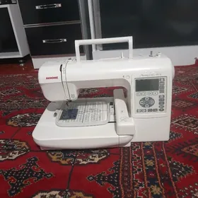 Janome 200 E