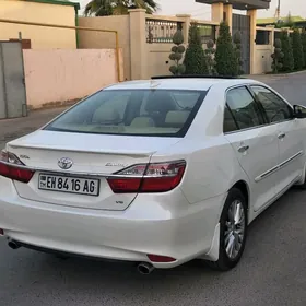 Toyota Camry 2016